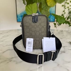 NWT Coach Stanton Crossbody Bag in Signature Jacquard Olive Drab Utility Green